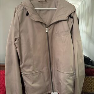 Lululemon Beige Men’s Medium Rain Jacket with Hood